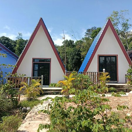 Blue Zone Hostel Kaoh Touch Exterior photo