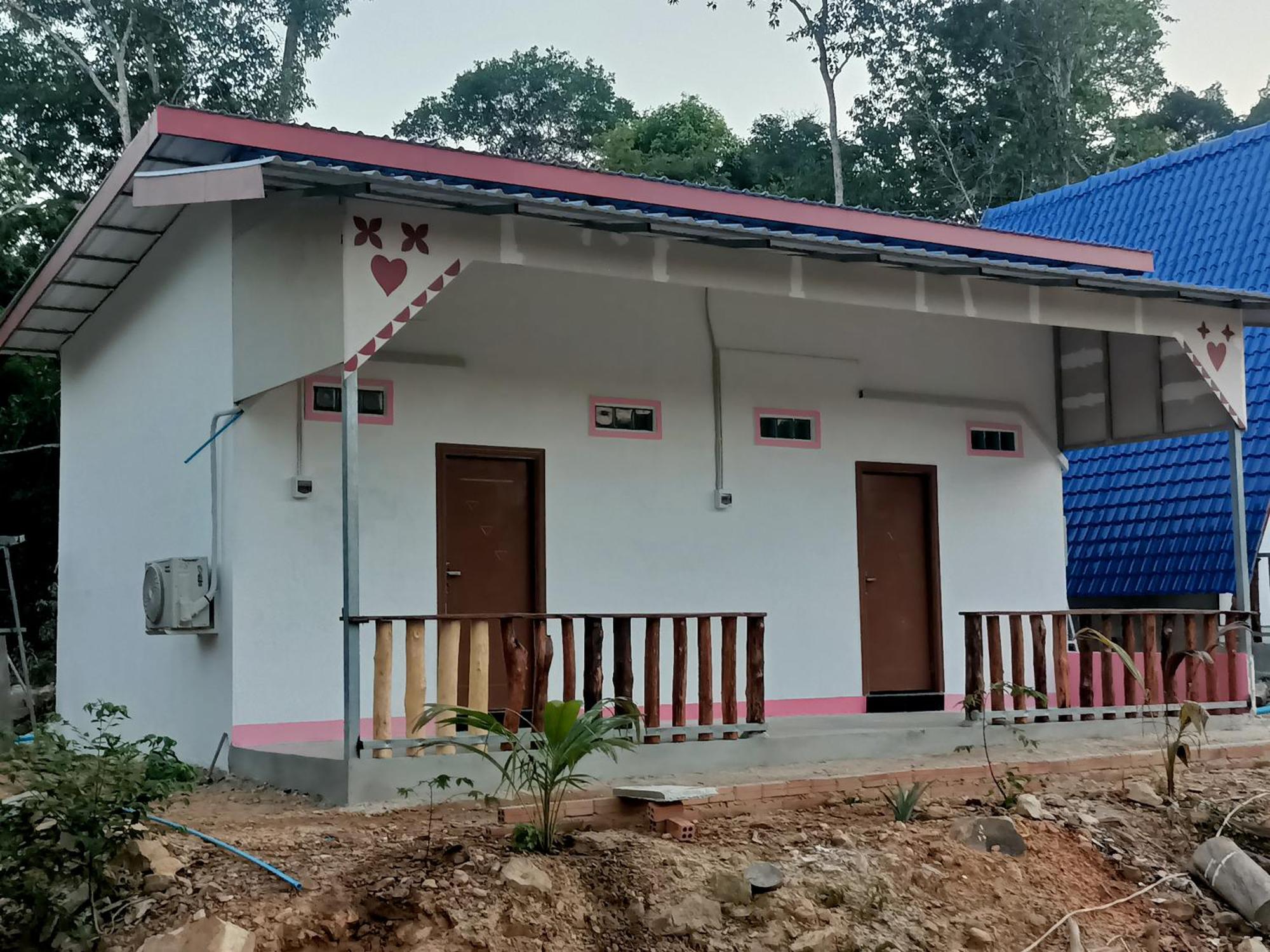 Blue Zone Hostel Kaoh Touch Exterior photo