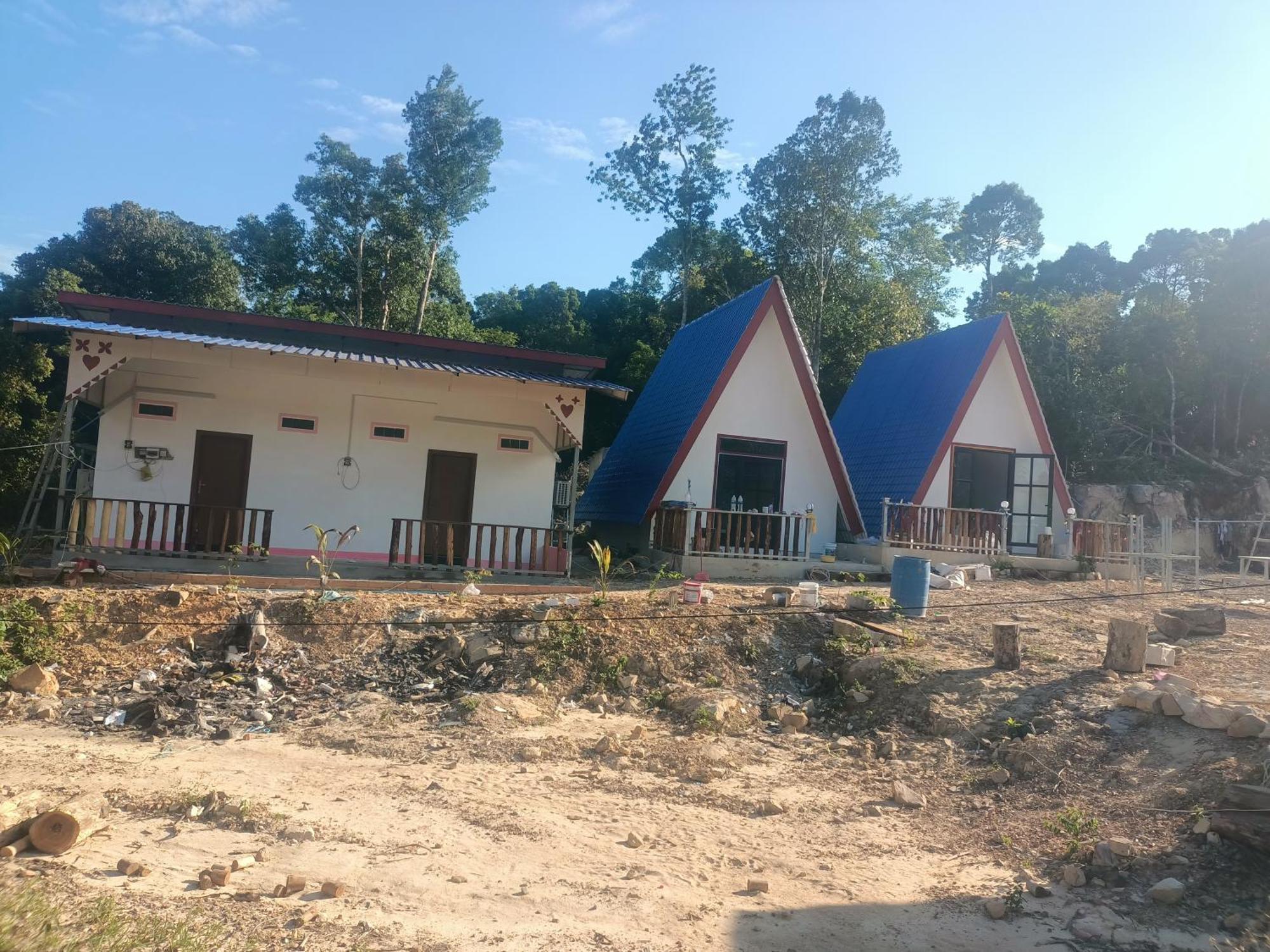 Blue Zone Hostel Kaoh Touch Exterior photo